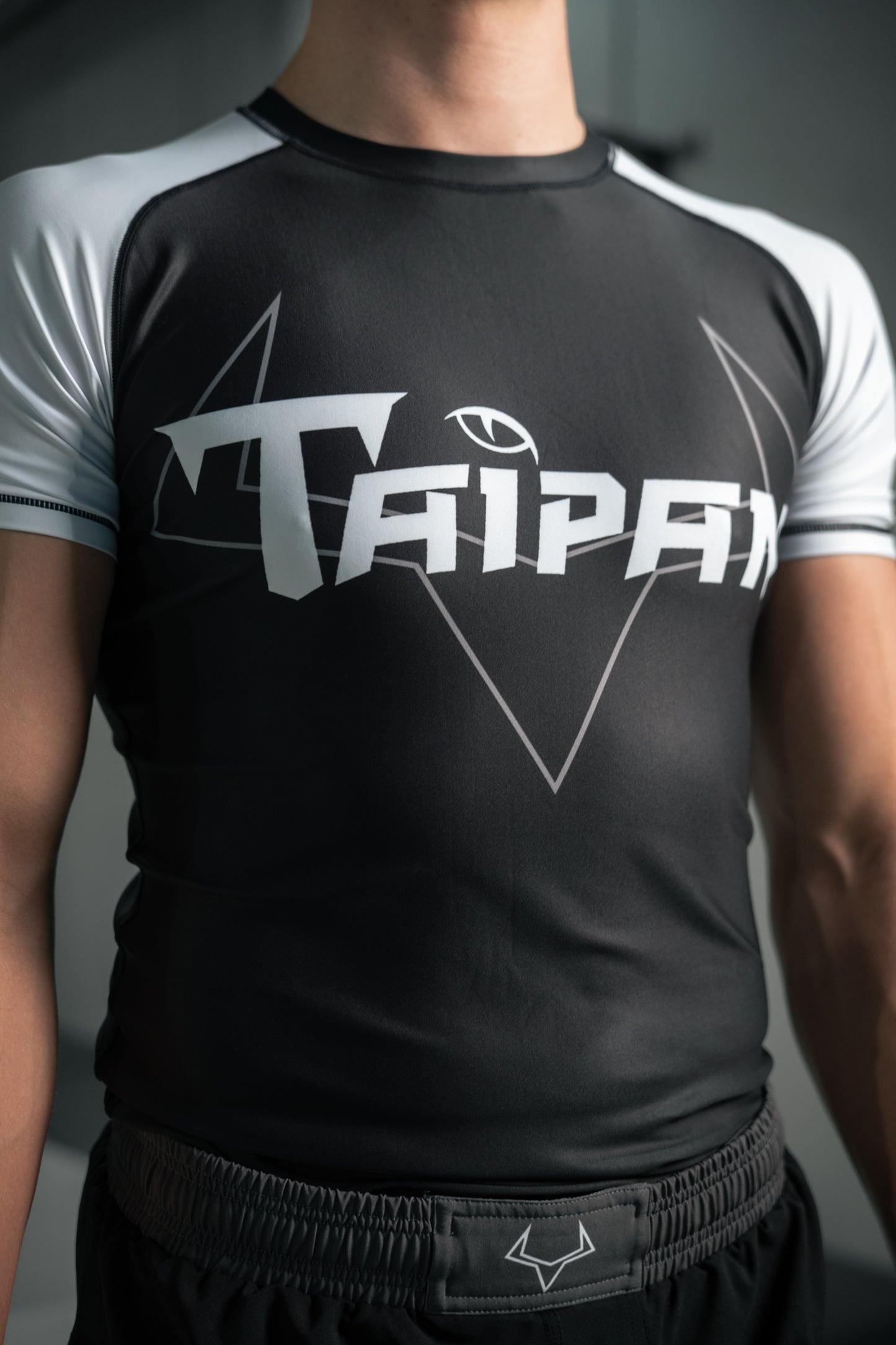 Taipan Obssesion>Talent Men's Short Sleeve Rashguard - Black/Grey/White